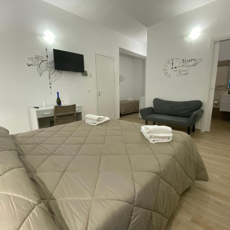 IN CENTRO ROOMS Vicino Cefalù SELF-CHEK-IN - Quadruple Room with Bathroom - 4