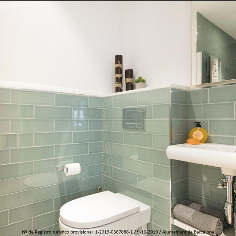 Catalonia Square Terrace & 5 bathrooms 5BD-5BTH - Apartment - 7