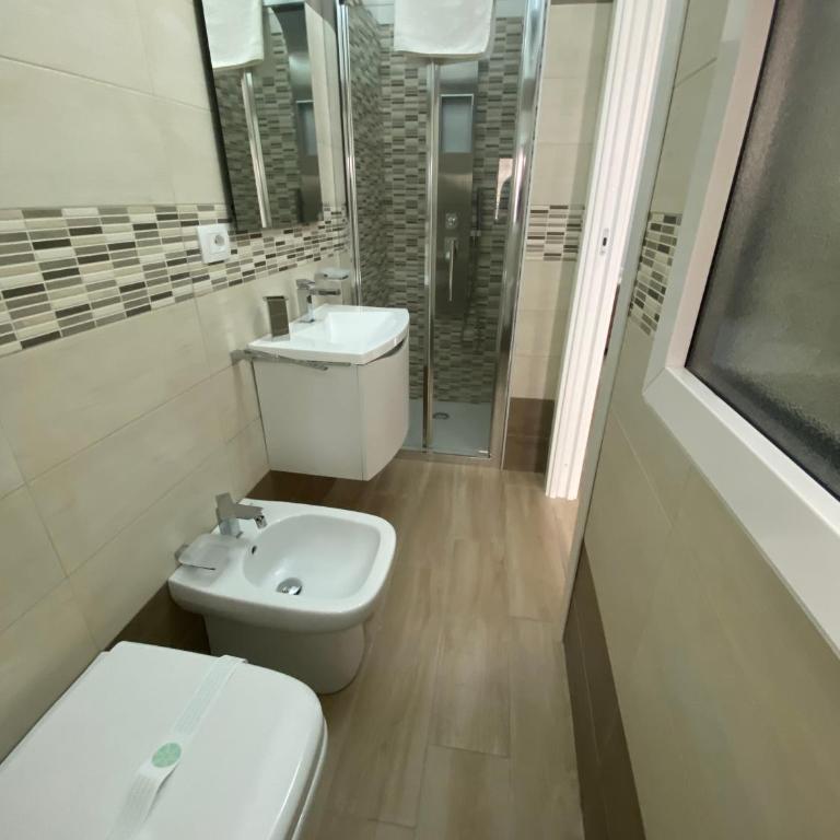 IN CENTRO ROOMS Vicino Cefalù SELF-CHEK-IN - Economy Double Room - 4