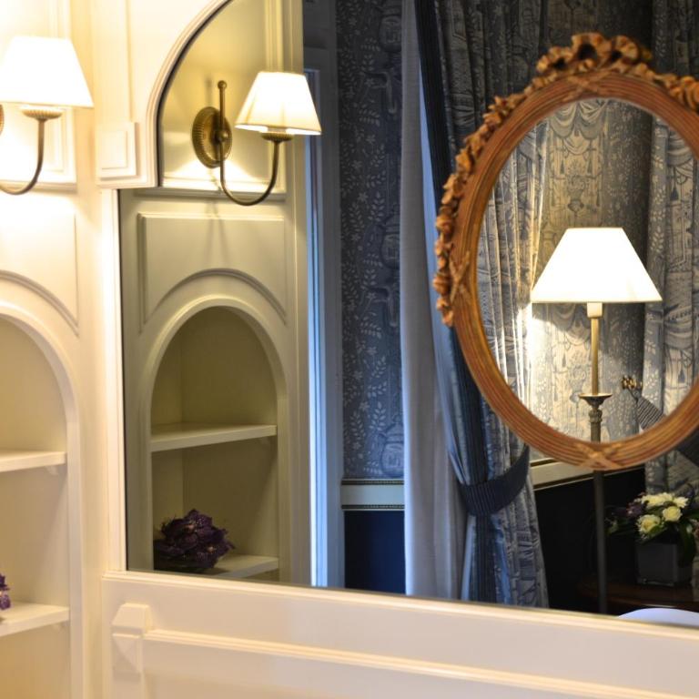 Carlton Lausanne Boutique Hôtel - Classic Double Room - 2