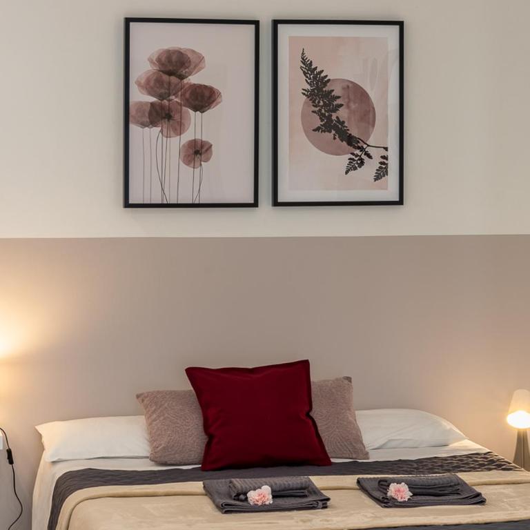 Bologna Bed Station - Quadruple Room with Balcony - 4