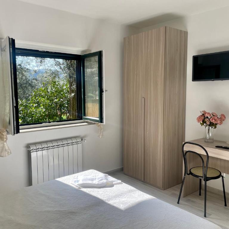 The smile of the sun in Casarlano- narrow road to access only - Double Room with Private Bathroom - 14