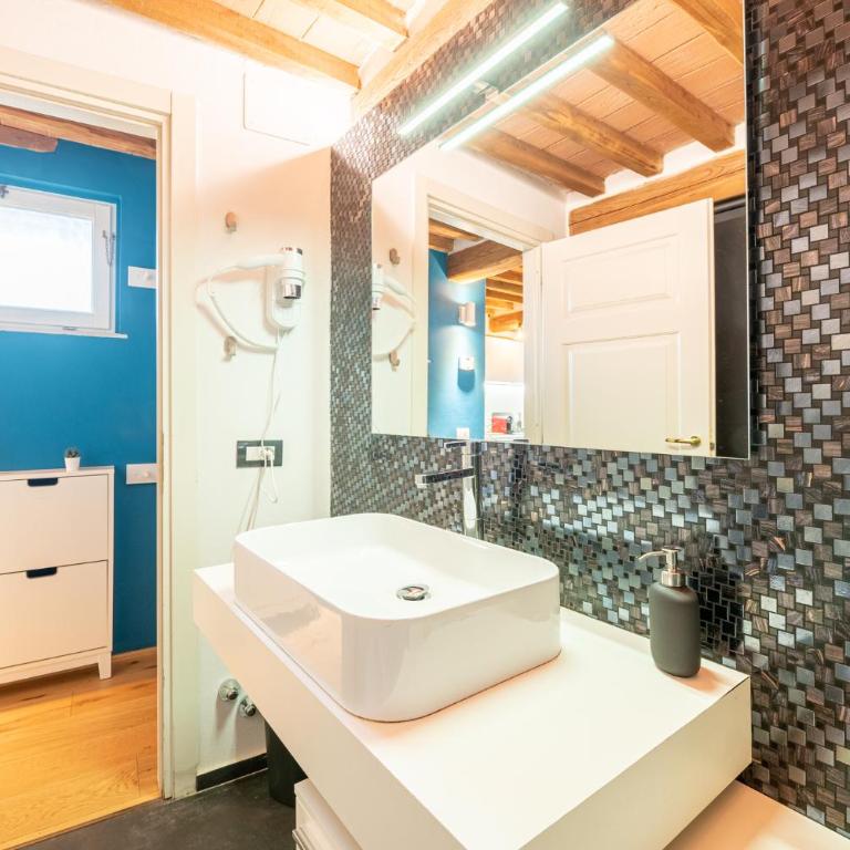 CASA SAN PAOLINO [Dentro le mura]Elegant Flat WIFI e SelfCheckin - Appartamento con 2 Camere da Letto - 17