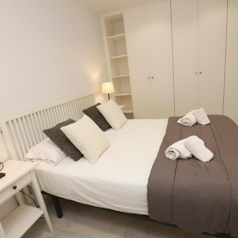 DIFFERENTFLATS Barcino - Apartamento con vistas al mar - 17