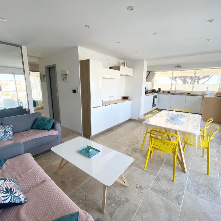 AS23077-Marina P3-vue mer, grande terrasse,parking - Apartment mit Meerblick - 23