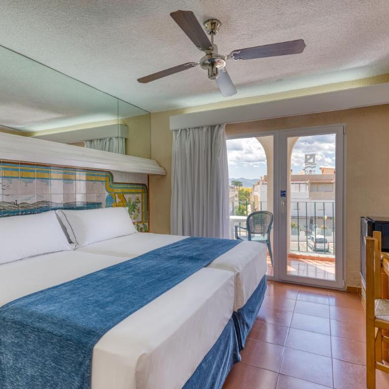 Playavera - Habitación Doble con cama supletoria (2 adultos + 1 niño) - 2 camas - 5
