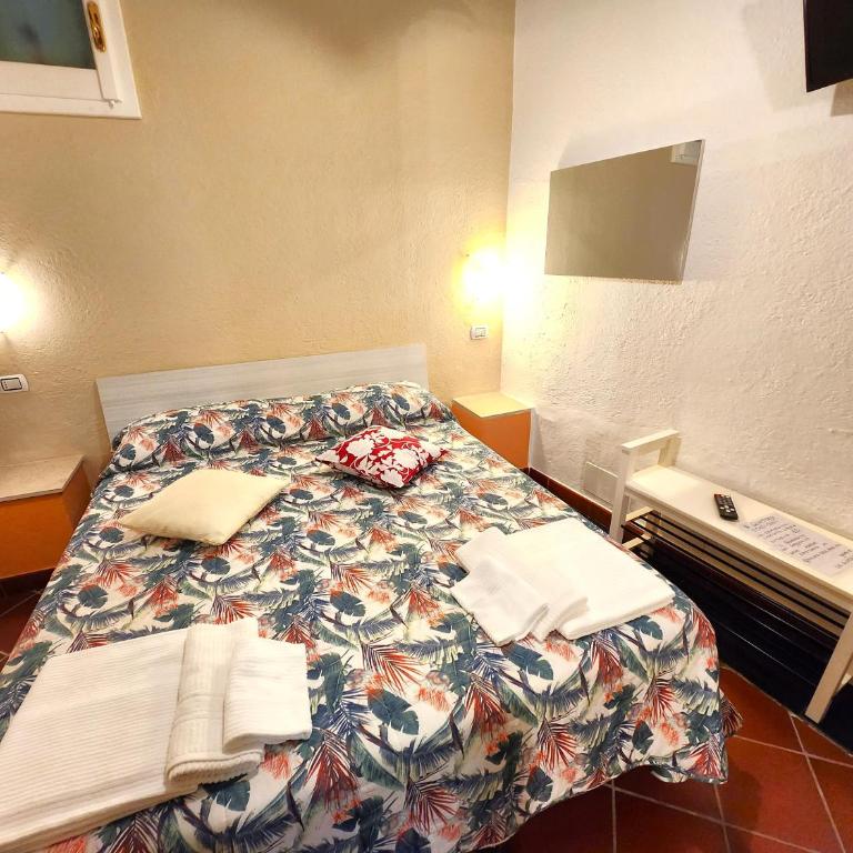 B&B Le Quattro Stagioni - Camera Matrimoniale con Bagno Privato - 1