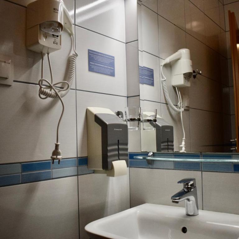 Hotel Divan - Standardna Dvokrevetna Soba sa Bračnim Krevetom/Zasebnim Krevetima - 44