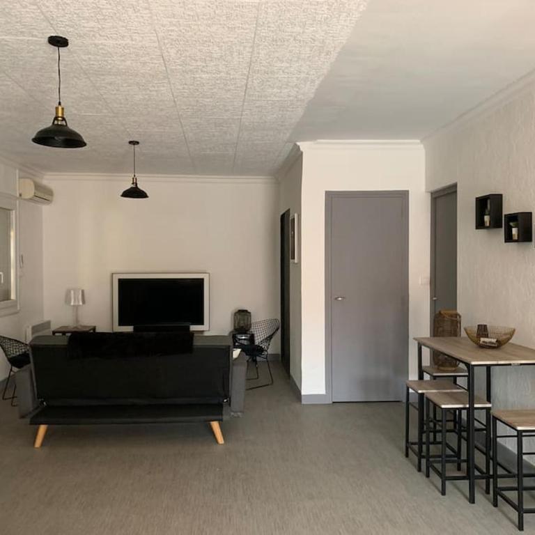 Belle maison 100m2 avec terrasse et parking privé - Appartement 3 Chambres - 14