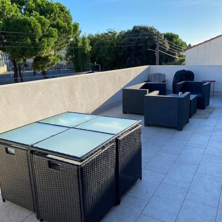 Belle maison 100m2 avec terrasse et parking privé - Appartement 3 Chambres - 23