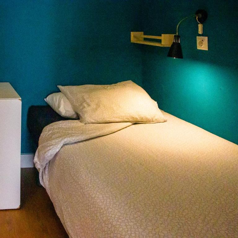 Onefam Sungate - Bed in 6-Bed Dormitory Room - 1