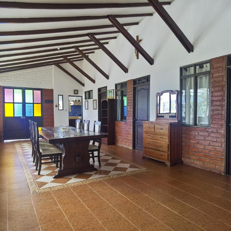 VILLA ALEJANDRA - Hermosa FINCA cerca al centro - Sendero - Jacuzzi - Casa de 4 dormitorios - 33