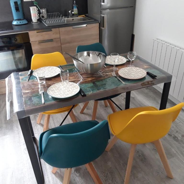 Le 67b Emplacement idéal coeur des Sables T2 *** 30 m2 - One-Bedroom Apartment - 13