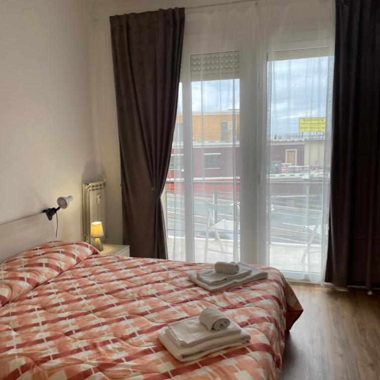 Cavour16 rent bedrooms - Camera Tripla con Bagno Privato Esterno - 2