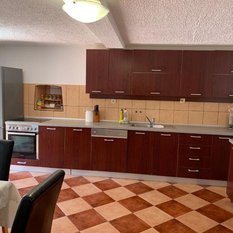 Vila Reževići - Vila - 14