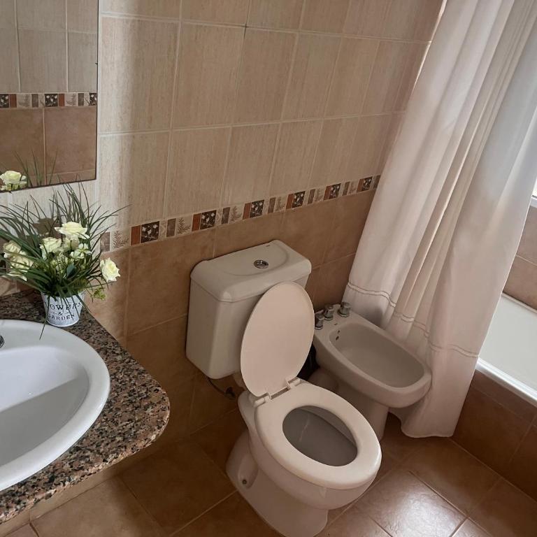 Mono ambiente a pasos de la COSTANERA Tercer piso escalera - Apartamento de 1 dormitorio - 1