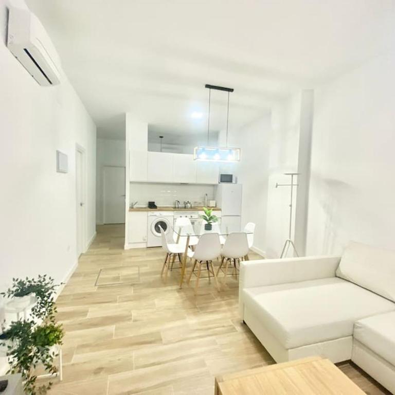 Puente Praga Aparment - Two-Bedroom Apartment - 8