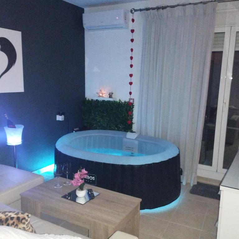 ÁTICO RILQUE, Apartamentos Independientes con Jacuzzi Privado y Terraza en Ronda - Apartamento Deluxe - 60