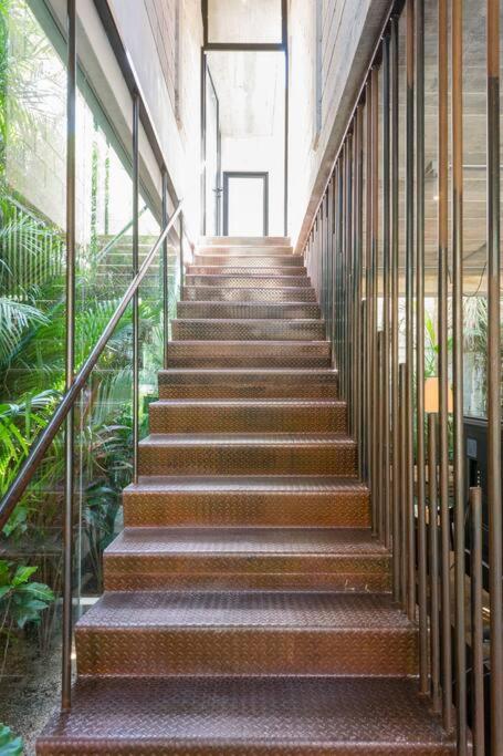 Architectural Masterpiece Experience Private Pool & Great Concierge Service - Villa - 23