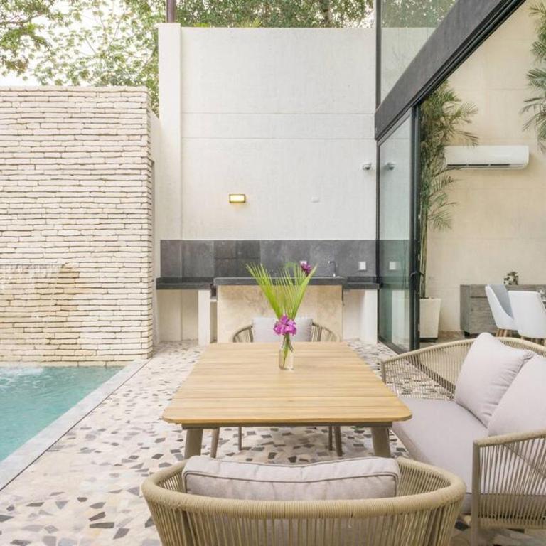 Luxurious Villa, 5 Bedroom Private Pool & Concierge Service - Villa - 2
