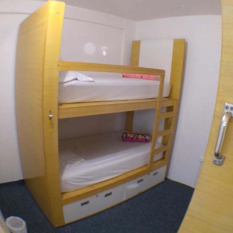 Magic Jardín Hostel - Patio, Balcony & Rooftop - Cama en habitación compartida con 4 camas - 4