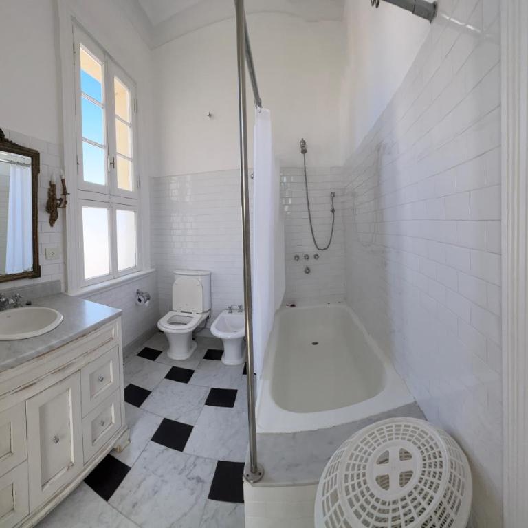 Beautiful 3 bedroom apartment in the Heart San Telmo - Three-Bedroom Apartment - 39