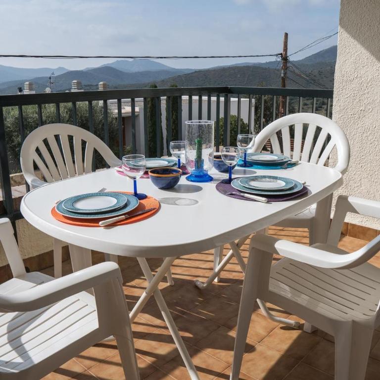 Apartamento luminoso con piscina y terraza, cerca de la playa - ES-228-46 - Apartamento - 2