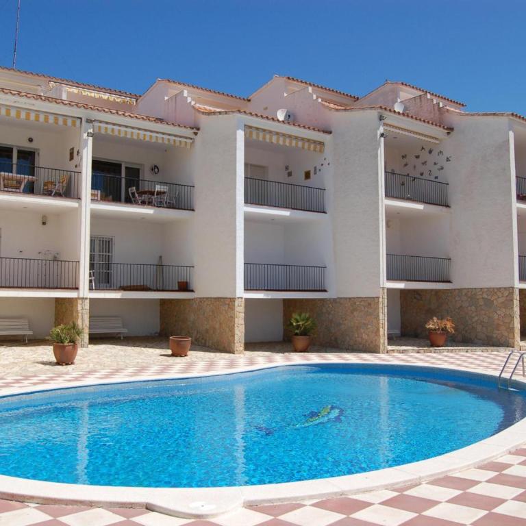 Casa amplia con piscina y parking en Llançà - ES-228-39 - Vacation Home - 1