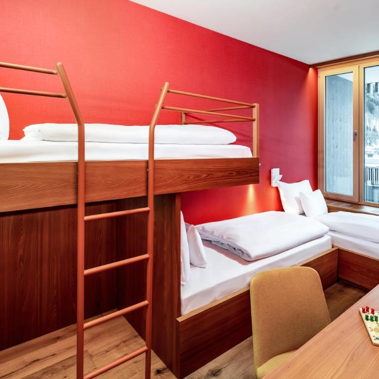 Falkensteiner Family Hotel Montafon - The Leading Hotels of the World - Suite mit Panoramablick und Balkon - 3