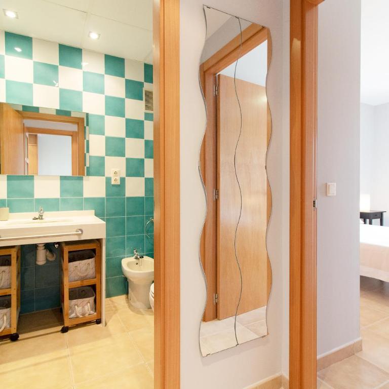 Global Vacacional, Apartamento con terraza y piscina en la playa de Canet - Apartment mit Terrasse - 17