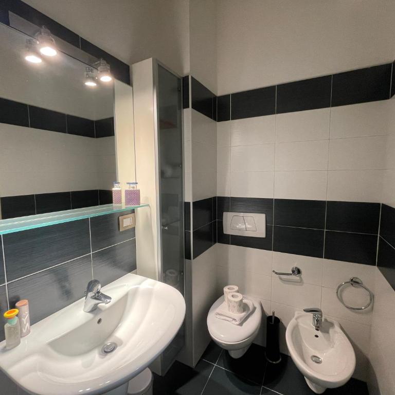 Le Petit Loft - Piazza San Carlo - One-Bedroom Apartment - 17