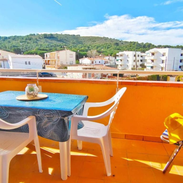 Villa Mateua, a paso de la playa Cala Montgo by Vacay L'Escala - Apartamento - 58