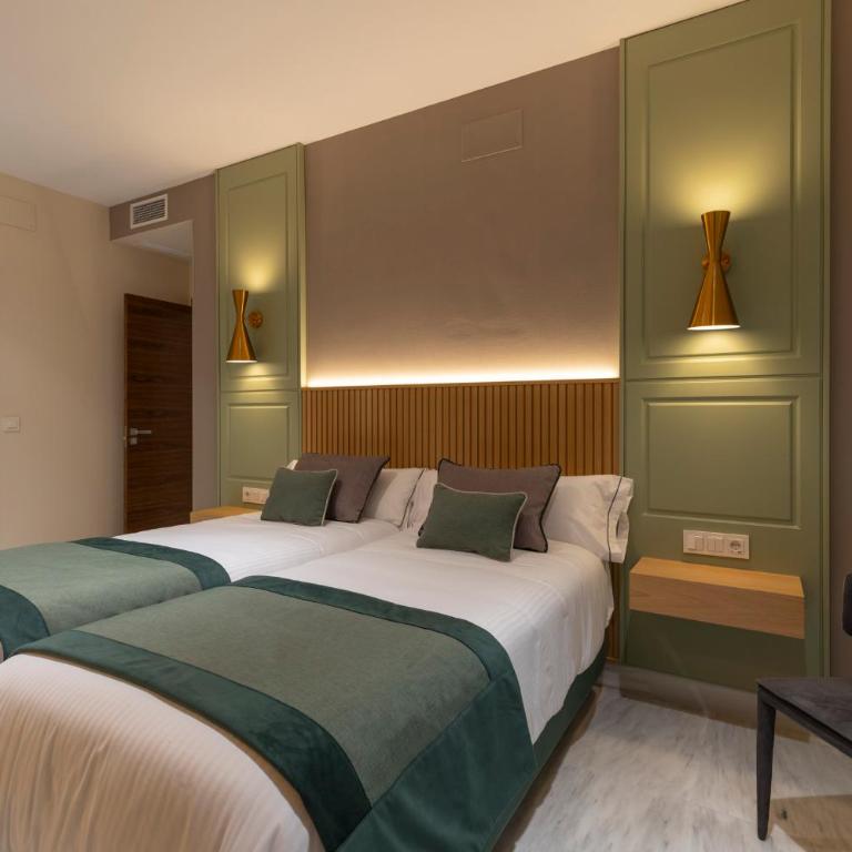 BiBo Suites Real Chancilleria - Collection Three-Bedroom Apartment - 3