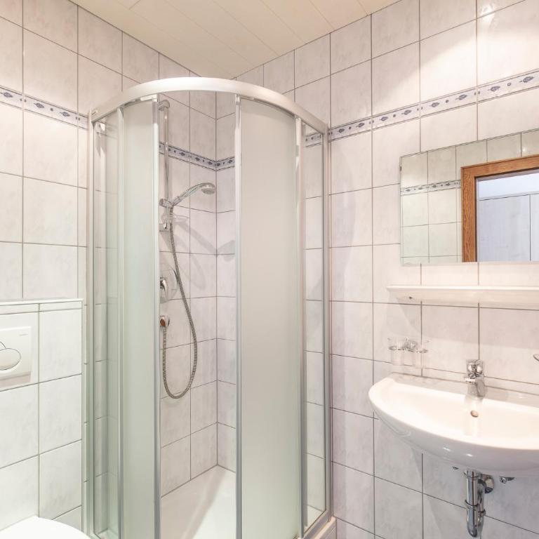 Gästehaus Berghof Schöpf - Apartment mit 3 Schlafzimmern - 11