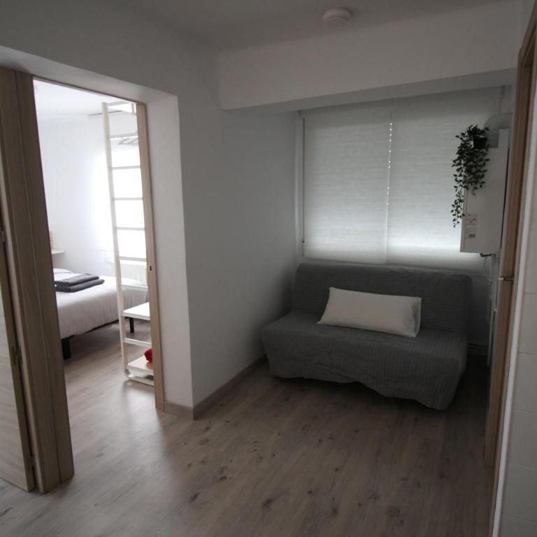 Apartamento los Pirineos Sabi - Three-Bedroom Apartment - 4
