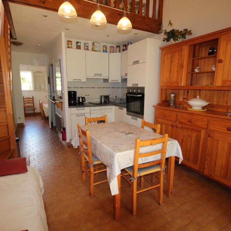 Maison de vacances, MAS DE LA PLAGE, clim, terrasse Sud dégagée 4 couchages, 200m de la mer, PORTIRAGNES PLAGE LRMP67 - Casa con 2 Camere da Letto - 2