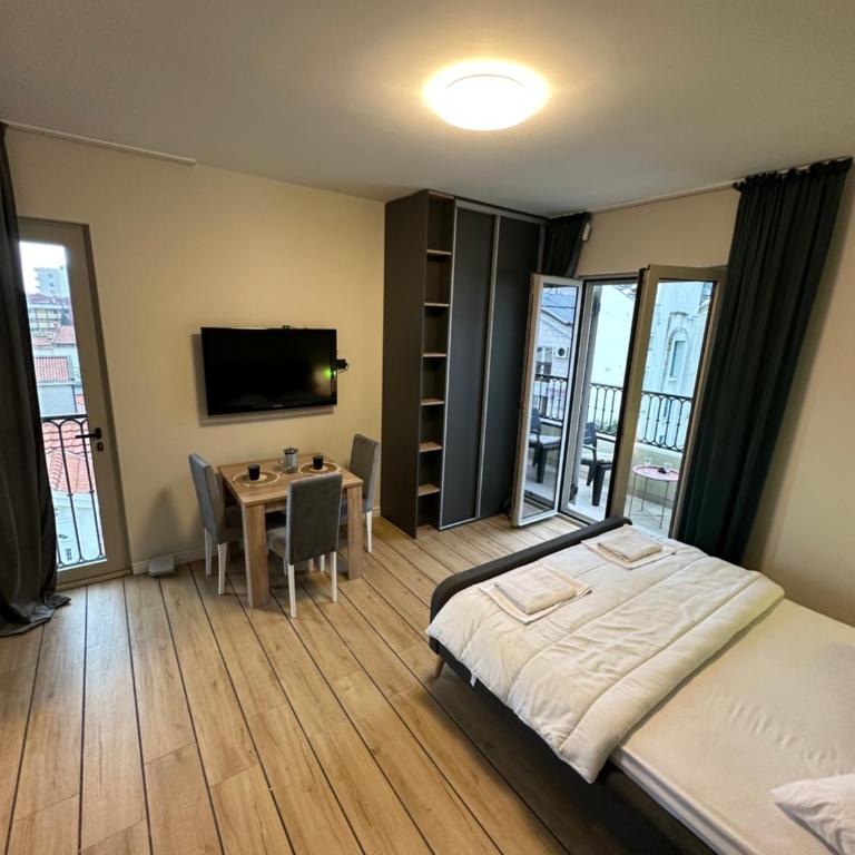 Saly Apart - Studio with Terrace - 25