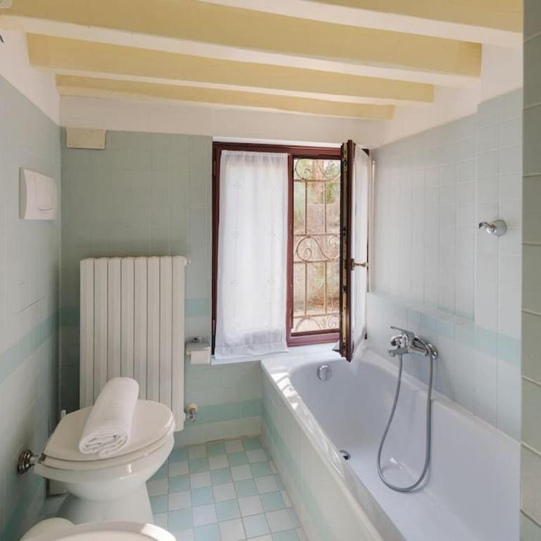 Walk on the water ✧ 5 minutes to Rialto Bridge - Two-Bedroom Apartment - 8