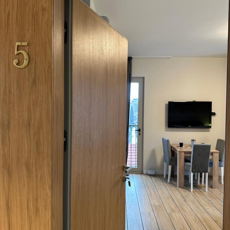 Saly Apart - Studio with Terrace - 7