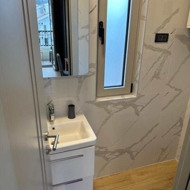 Saly Apart - Studio with Terrace - 12