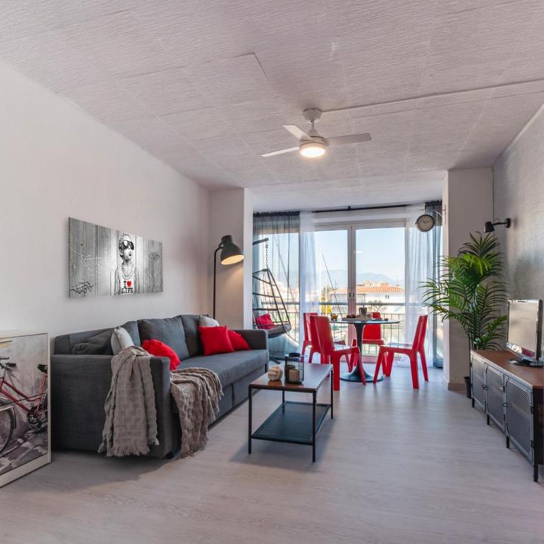 Estudio en 1ª linea con vistas al puerto deportivo by InsideHome - Apartamento de 1 dormitorio - 1