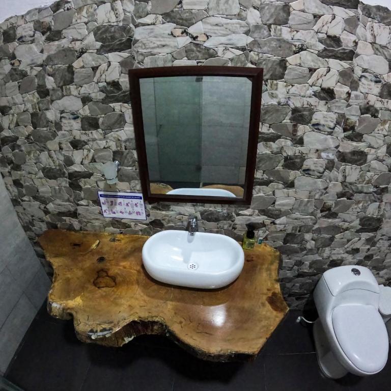 EcoHostal Rio Piedra - Habitación Doble con balcón - 10