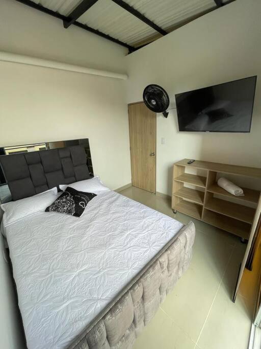 Aparta-hotel laureles 305 - Apartamento de 3 dormitorios - 4