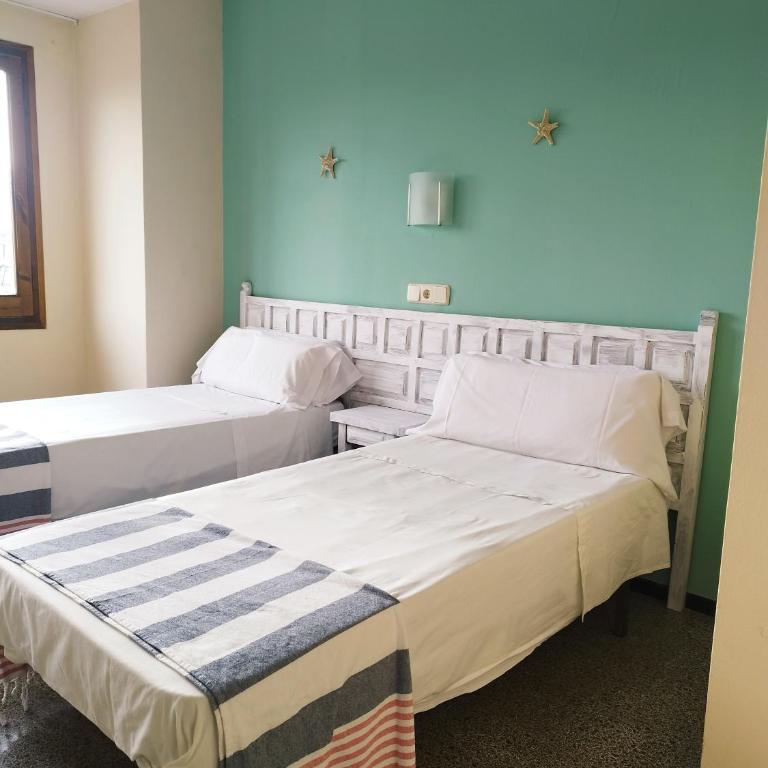Hostal Santa Ana - Habitación Familiar - 1