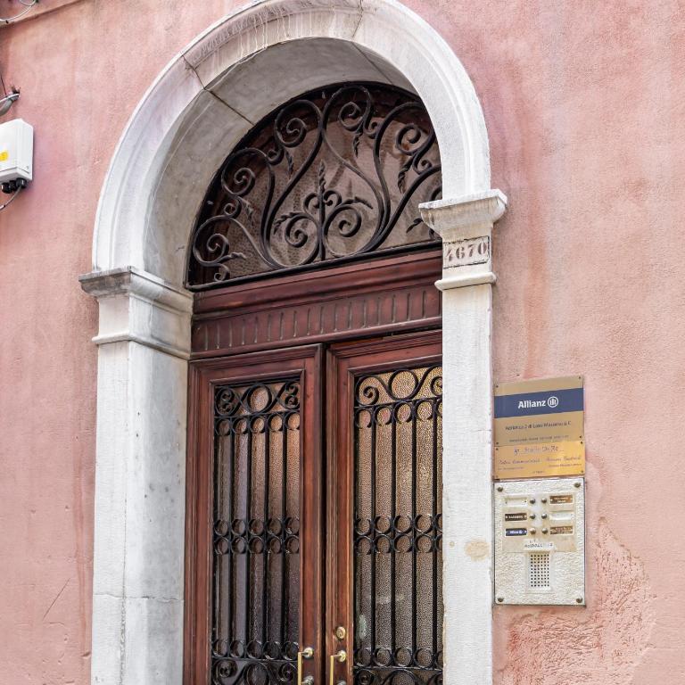 The Most Central In Venice [ San Marco Rialto ] - Three-Bedroom Apartment - 21