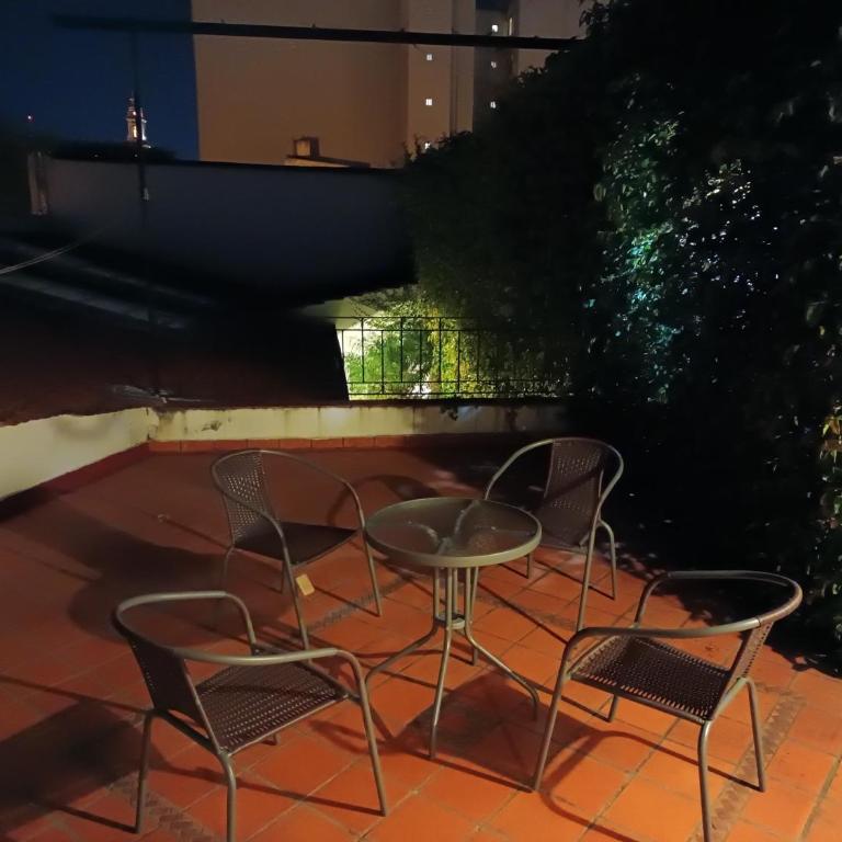 La Cara Oculta de Salta Bed and Breakfast - Habitación Triple con terraza - 9