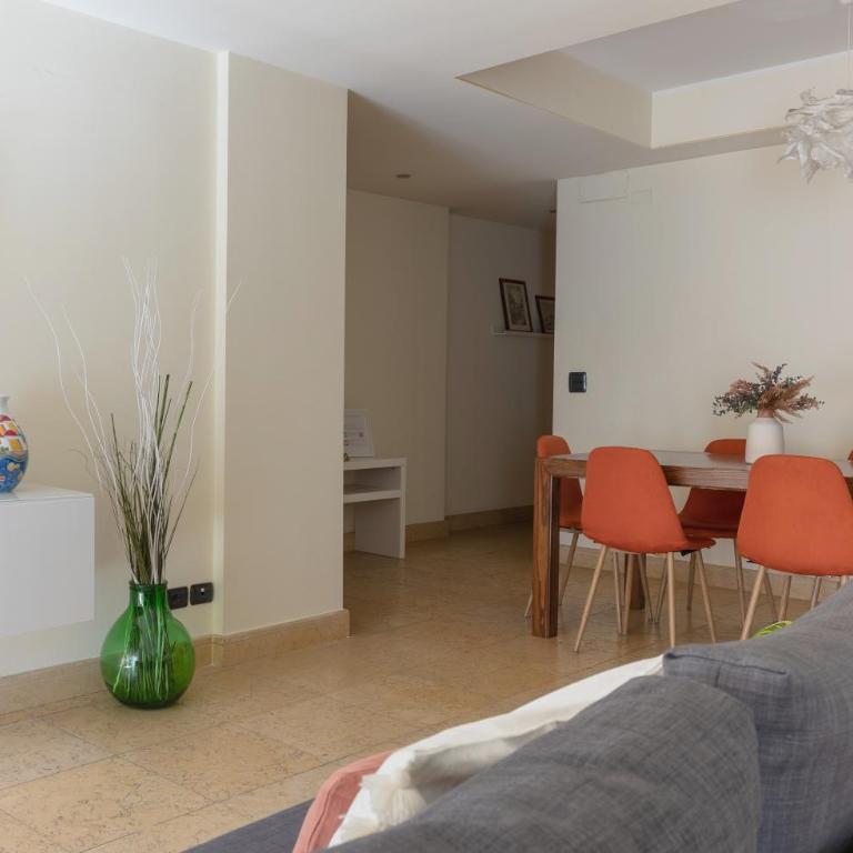 Relax Apartment Inn - Three-Bedroom Apartment - 4