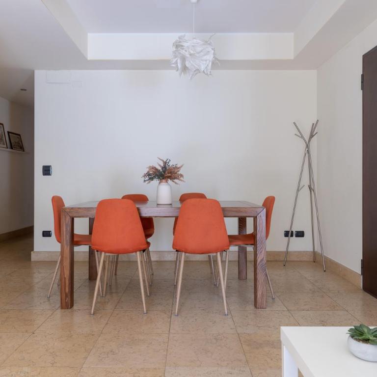 Relax Apartment Inn - Three-Bedroom Apartment - 11