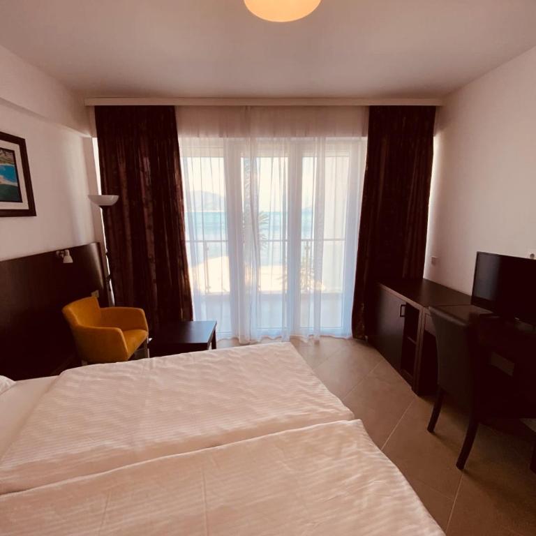 Hotel Vienna - Deluxe Twin Room with Sea View - 4