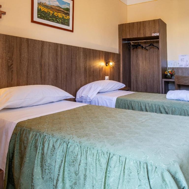 Hotel La Tavola Rotonda - Camera Superior Matrimoniale/Doppia con Letti Singoli - 4